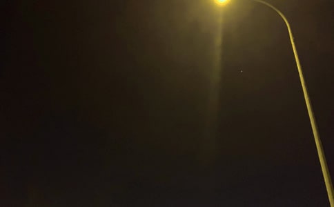 路灯像什么的比喻句