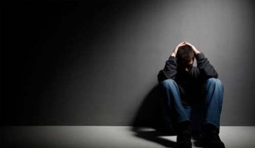 在悲伤中生活心情随笔